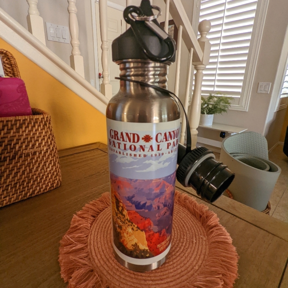 New Water bottle, 24 oz